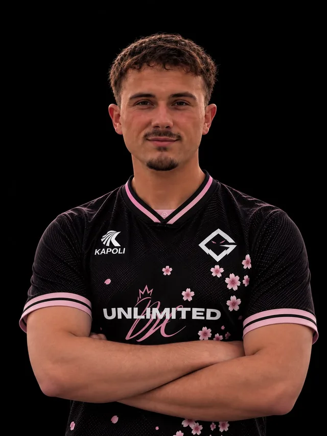 Maxemus, joueur Warzone de Team Unlimited, rôle Support Slayer, rang Irridescent.