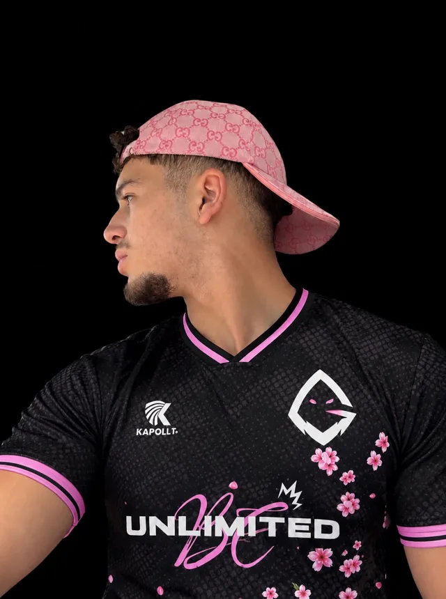 Yazaah, joueur Warzone de Team Unlimited, rôle Slayer, rang Irridescent.